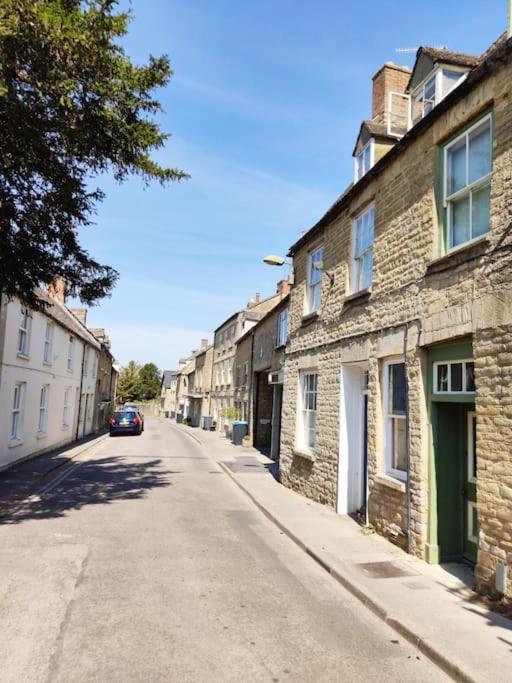 Spacious 1-Bed Apartment With Super King Or Twin In Central Charlbury, Cotswolds Exterior photo